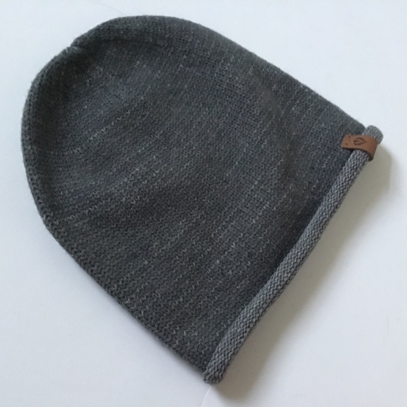 Frass Men's Gray Beanie is NEW with TAGS! One Size - Picture 1 of 4